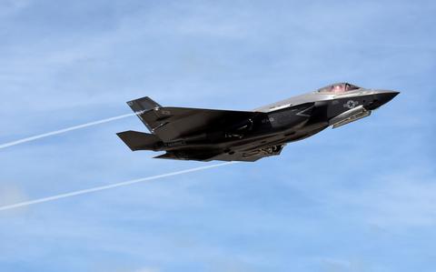 First F-35 pilots graduate from TOPGUN, return as instructors